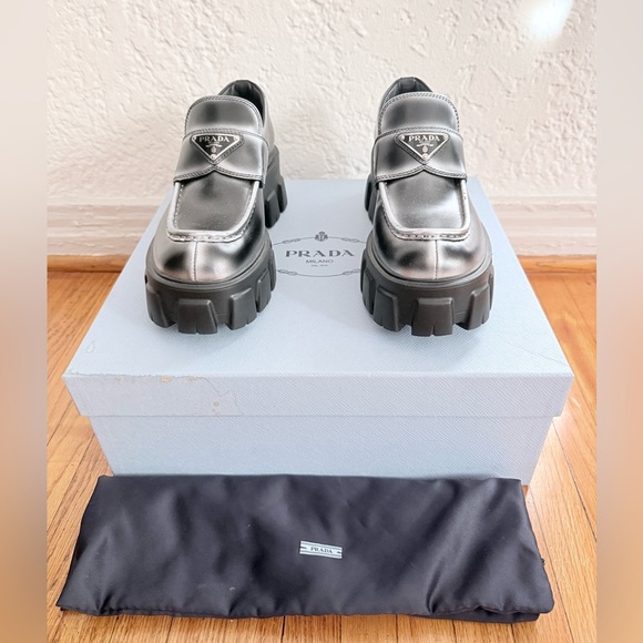 New Prada Monolith brushed leather loafers. Size EU 36. US 6. - Picture 7 of 13